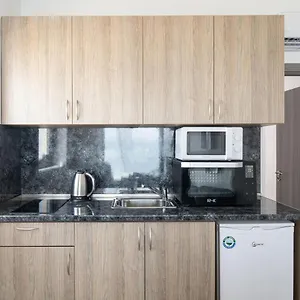 https://grand-dodos-triada-seaview-studios.hotelschalkidiki.net