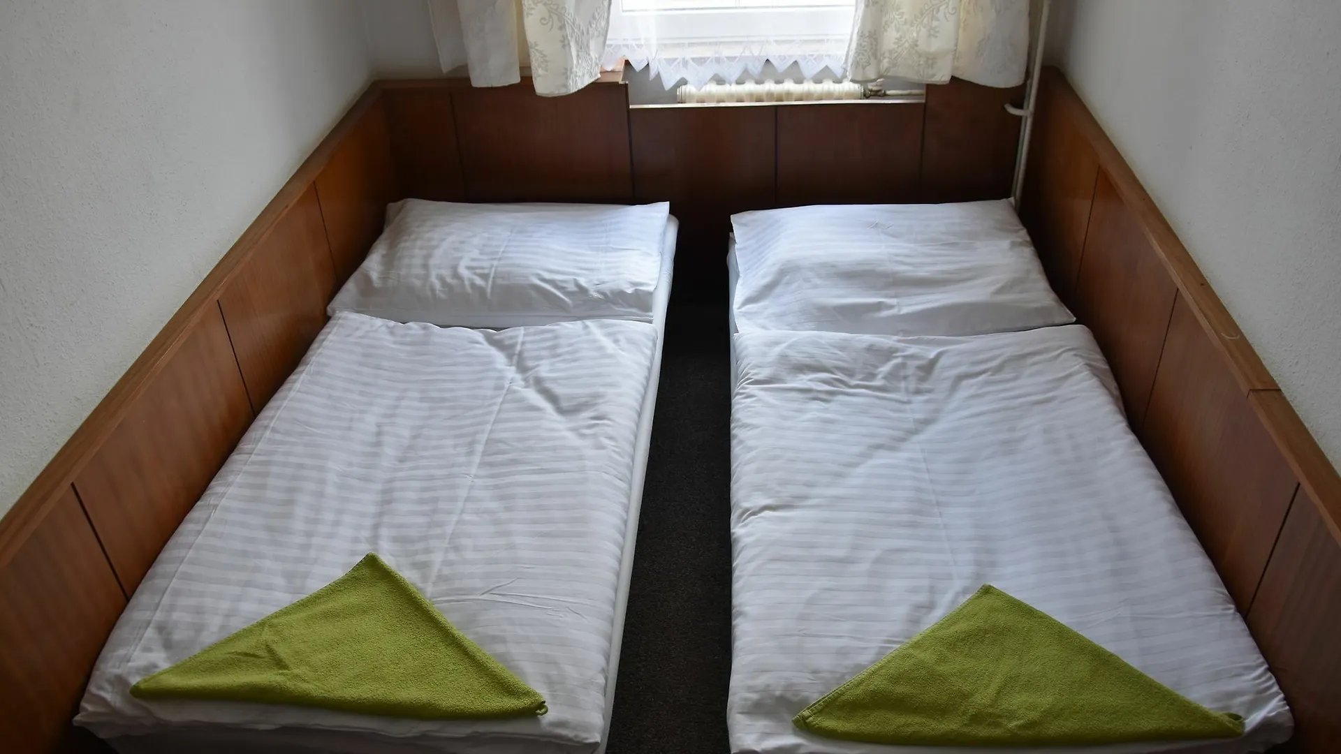 Hotel Alexander Prague 2*,